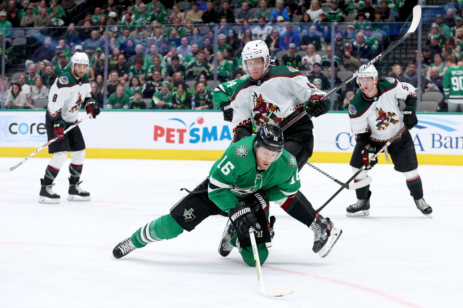 Arizona Coyotes at Dallas Stars