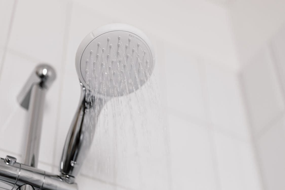 A cold shower after workout can be a powerful tool for post-workout recovery (Karolina Grabowska/ Pexels)