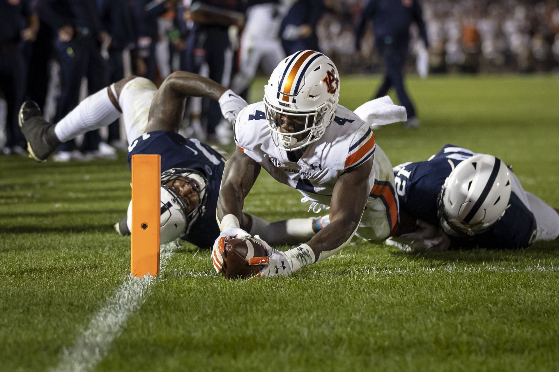 Auburn running back Tank Bigsby runs a drill at the NFL football scouting  combine in Indianapolis, Sunday, March 5, 2023. (AP Photo/Darron Cummings  Stock Photo - Alamy