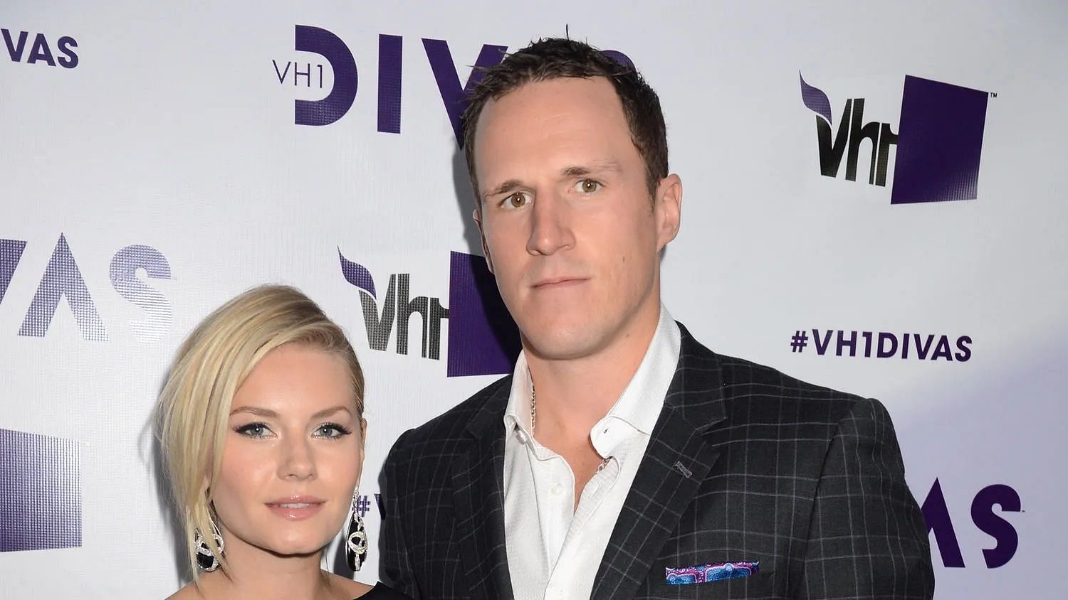 Elisha Cuthbert (left) and Dion Phaneuf (right)