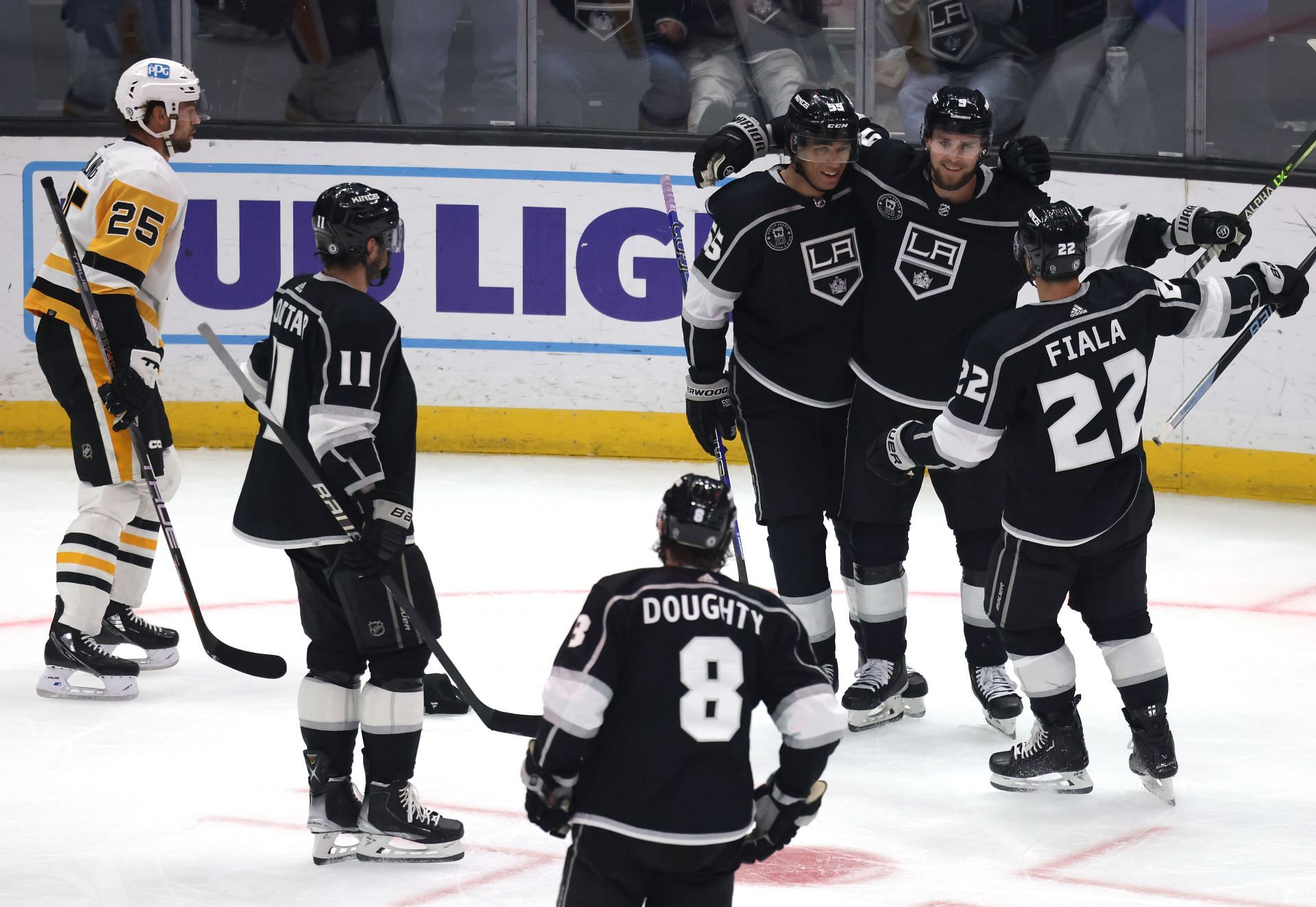 Pittsburgh Penguins v Los Angeles Kings