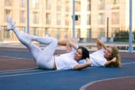 Bicycle crunches (Image via Pexels/Anna Shvets)