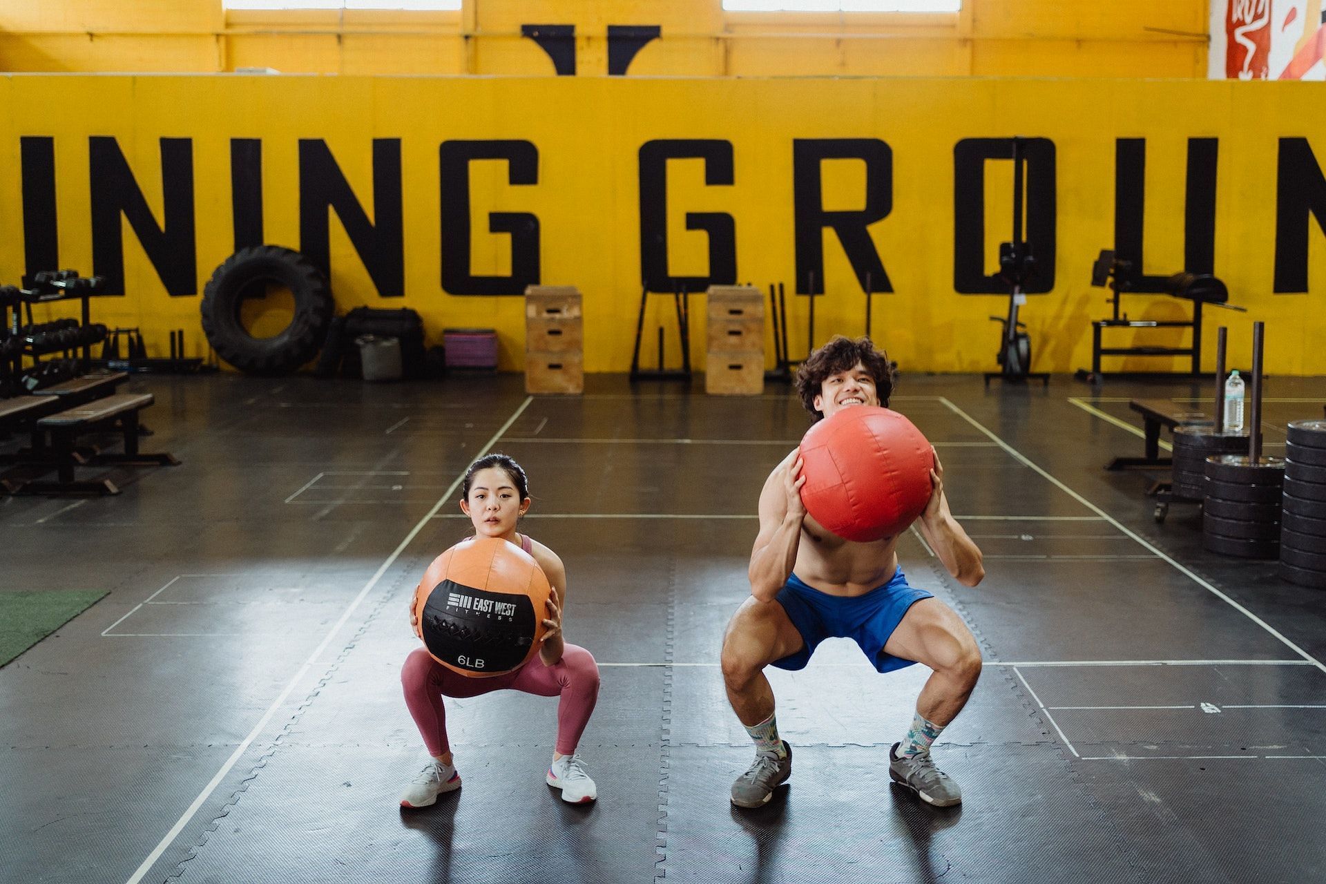 Goblet squats are among the most effective full-body gym workouts. (Photo via Pexels/Ketut Subiyanto)