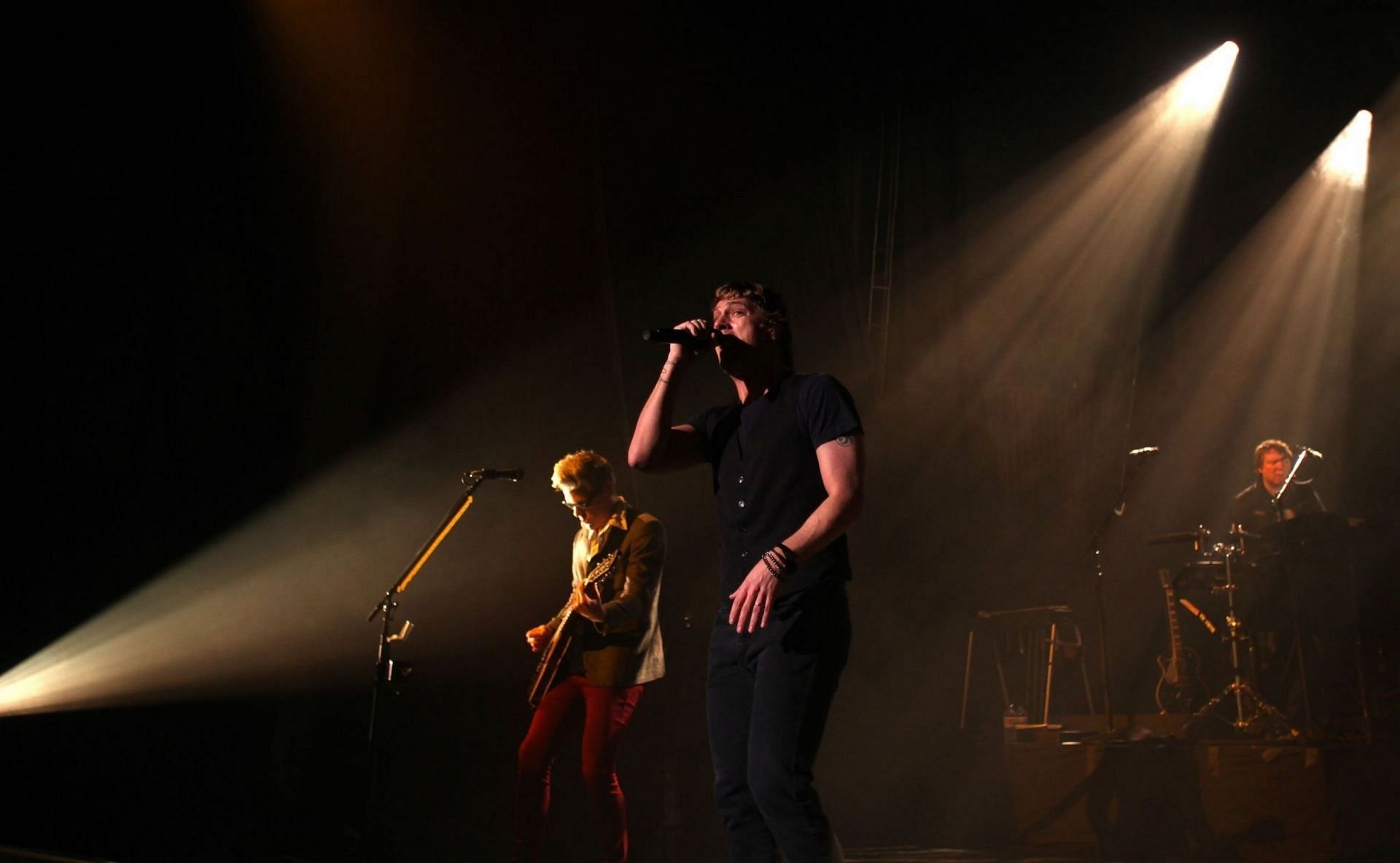 Matchbox Twenty perform at Southhampton in 2013 (Image via Getty Images) 