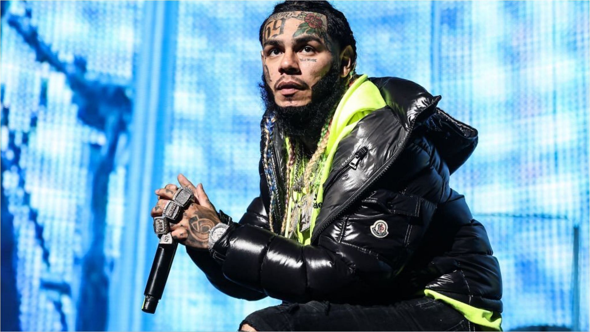 The video of 6ix9ine has gone viral on social media (Image via John Parra/Getty Images)