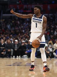 Minnesota Timberwolves v Los Angeles Clippers