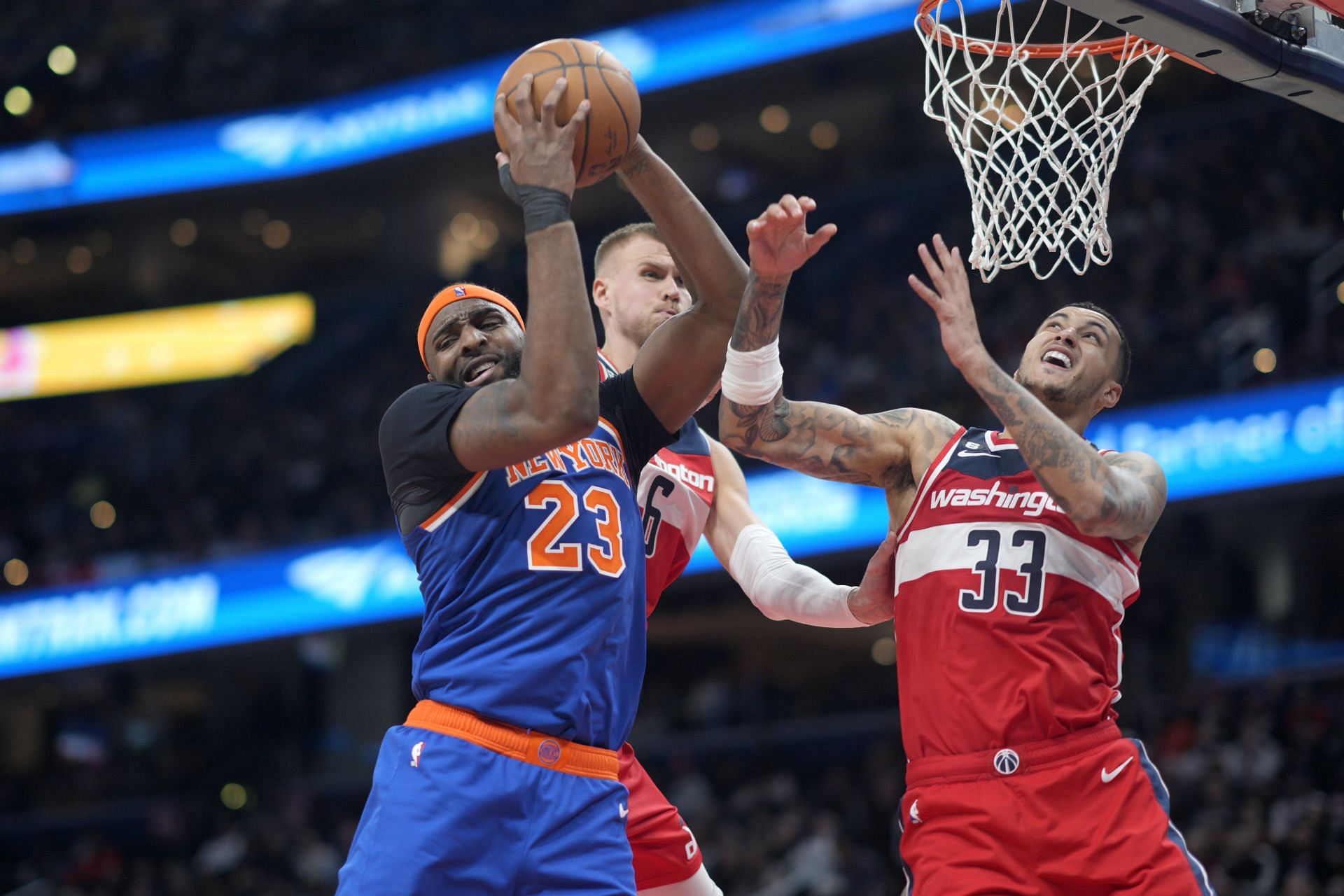 Knicks' Mitchell Robinson tweets he's best center in NY