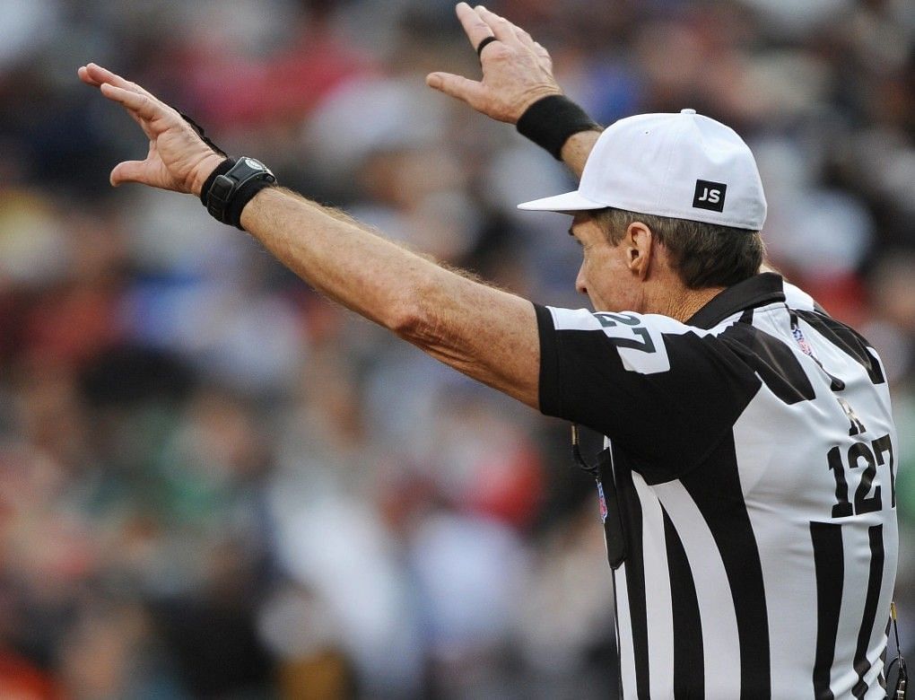 Former NFL referee Bill Leavy passed away March 28 at age 76