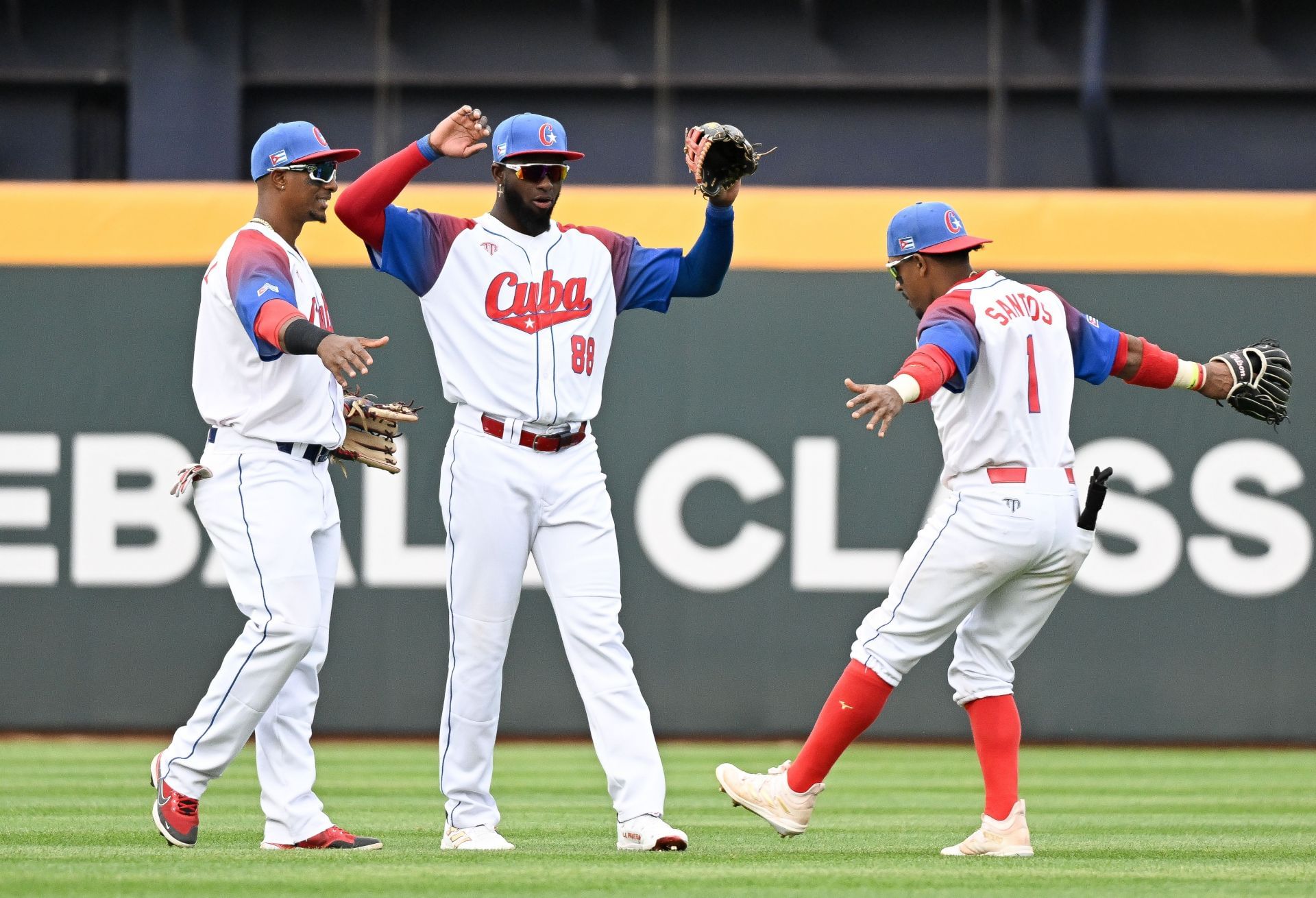 USA thrash Cuba to reach World Baseball Classic final as