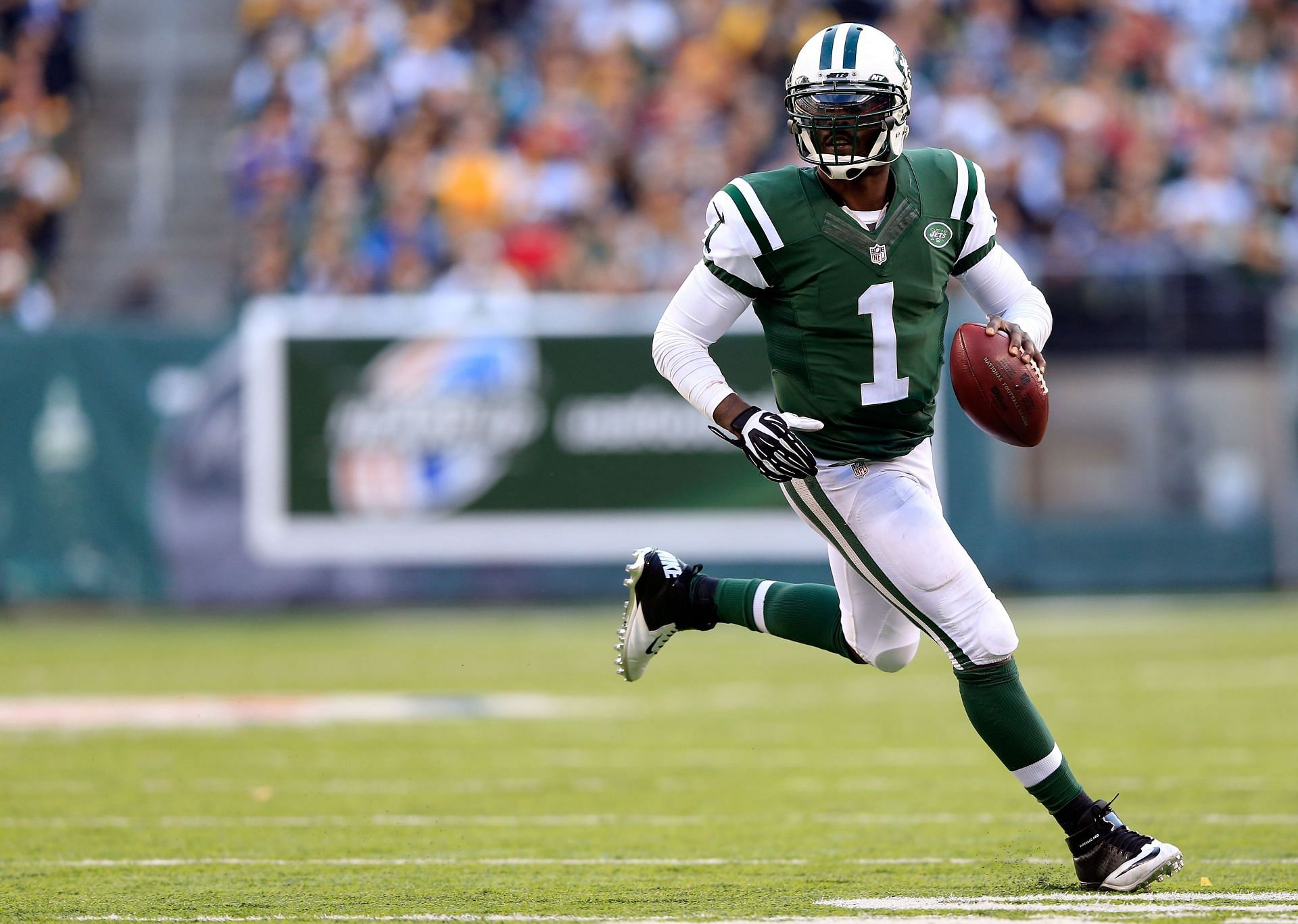 Michael Vick - Pittsburgh Steelers v New York Jets