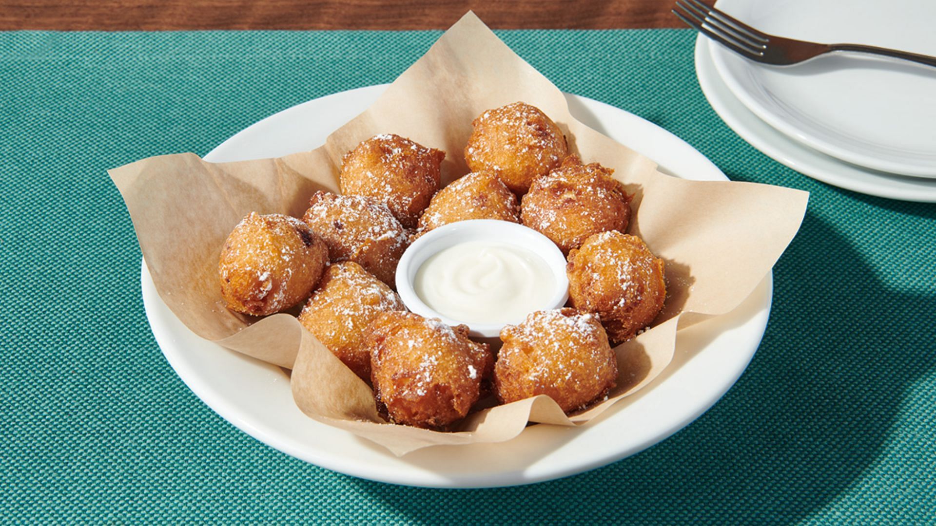 Strawberry Pancake Puppies (Image via Denny&rsquo;s)