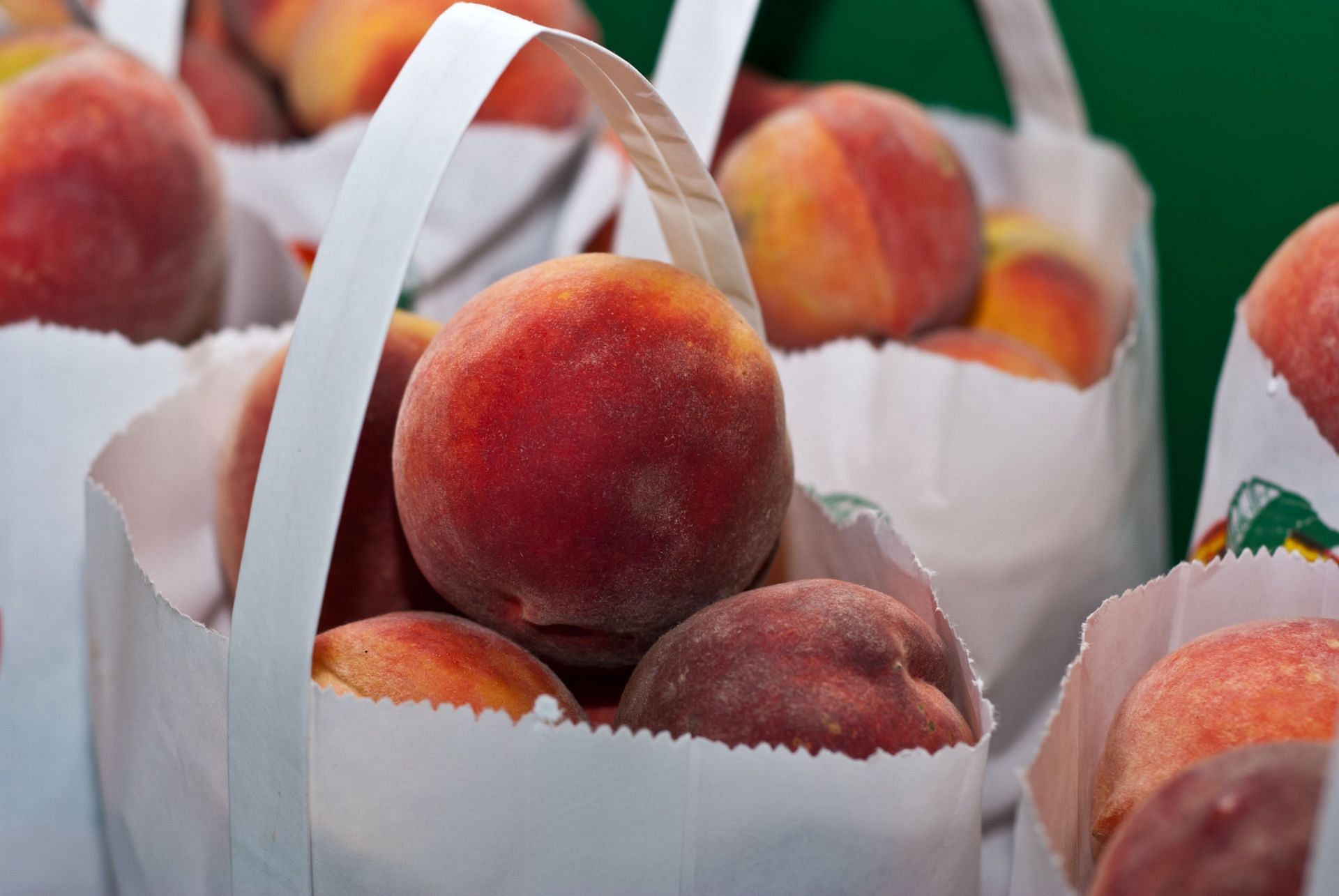 Peaches are a good source of vitamins and minerals such as vitamin A, vitamin C, vitamin E, and potassium (Image via Pexels)