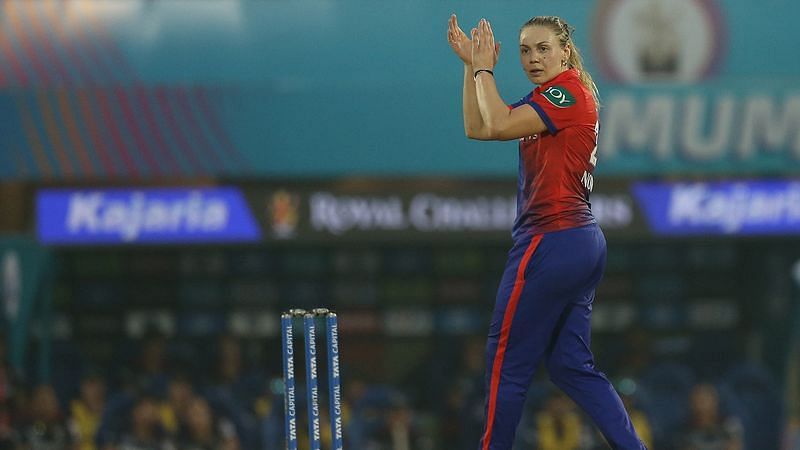 Tara Norris impressed the fans with her top-quality bowling performance (Image Courtesy: WPLT20.com)