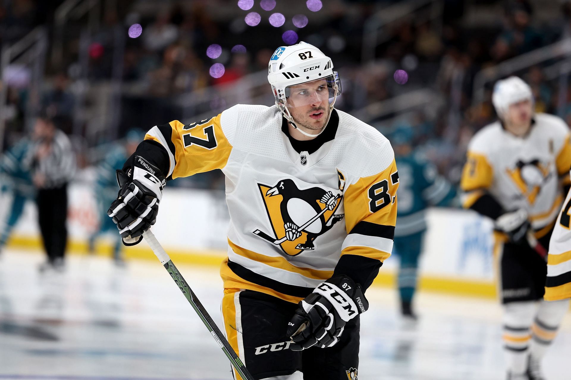 Crosby clinches 16th point-per-game season, trailing Gretzky and