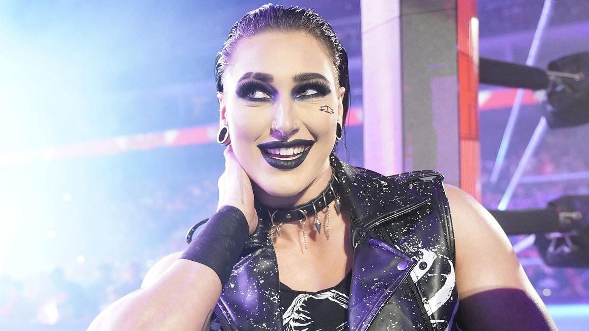 Watch Rhea Ripley Teases Wwe Legends Finisher At Recent Live Event 