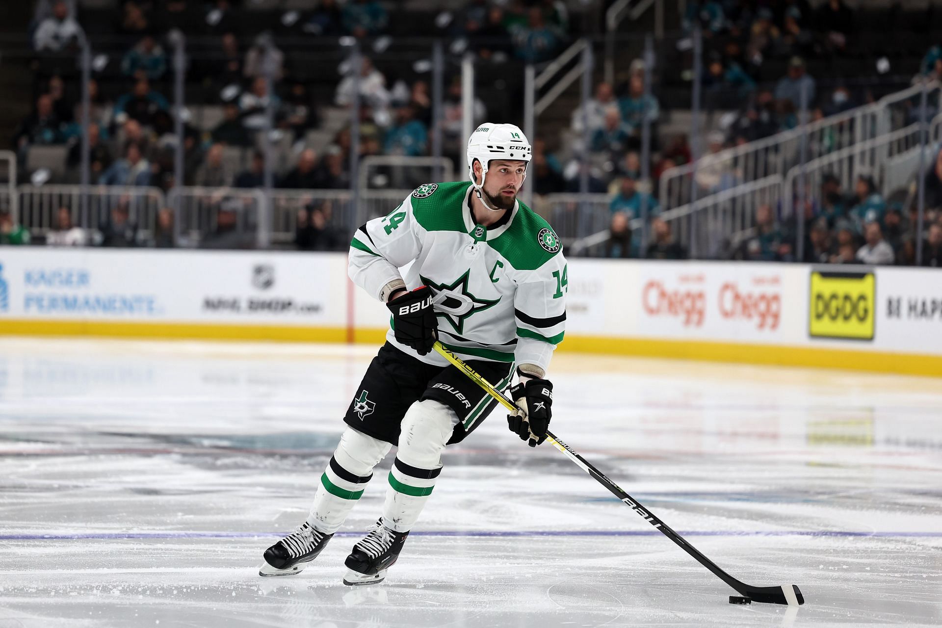 Dallas Stars signs forward Chase Wheatcroft to a three-year, entry ...