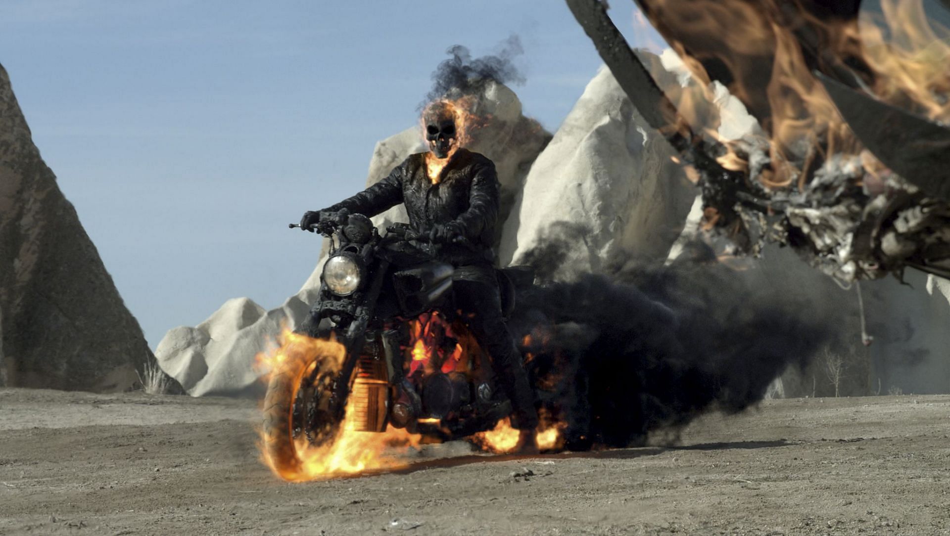 Nicolas Cage returns as the demonic vigilante Johnny Blaze in this poorly received sequel that failed to capture the magic (Image via Columbia Pictures)