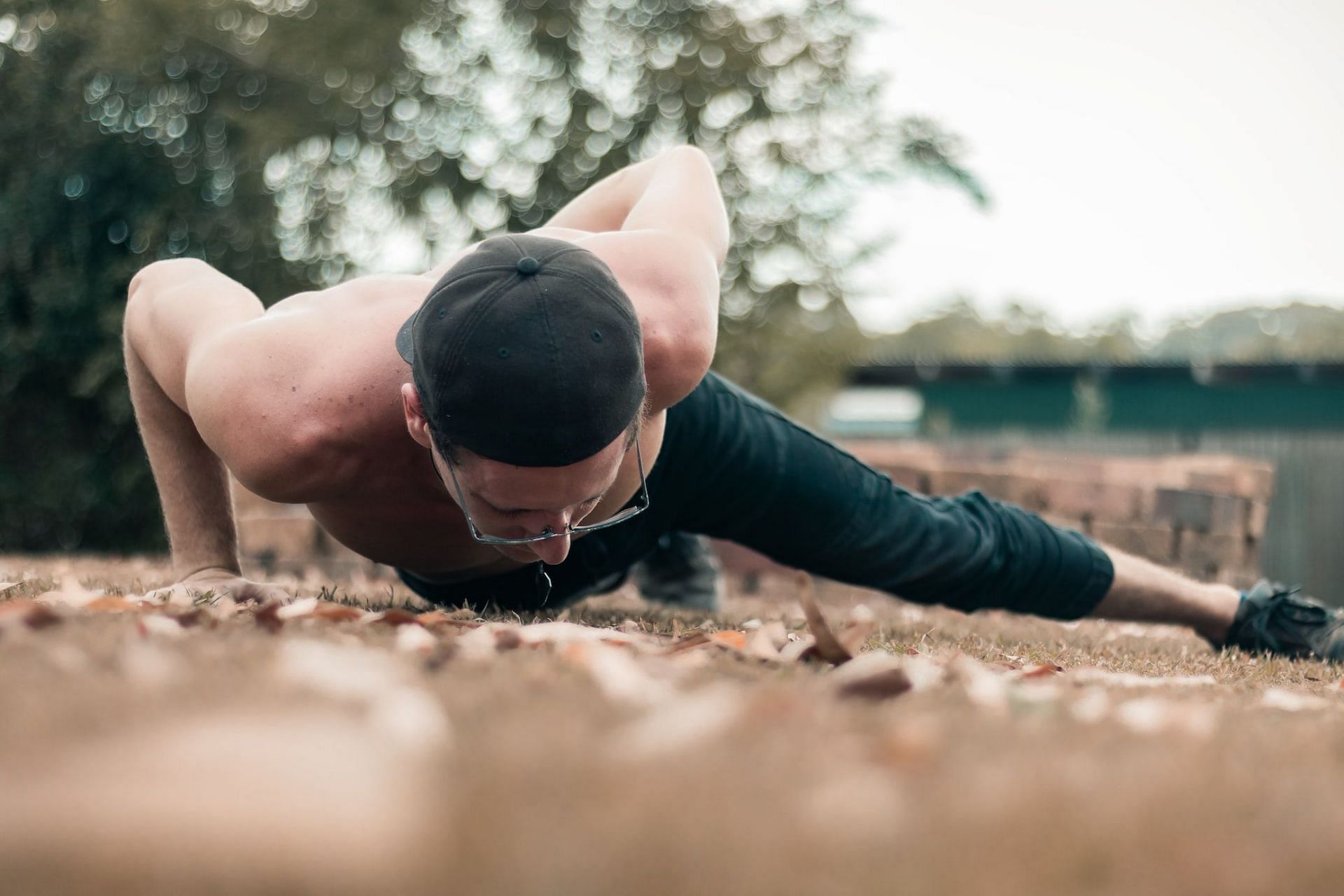 Get Fit Anywhere, Anytime with Bodyweight Workout (Connor Bowden/ Unsplash)