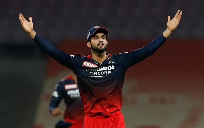 "We have a lot of faith in the abilities of our inexperienced batters" - Sanjay Bangar ahead of RCB's crucial IPL 2023 clash against PBKS