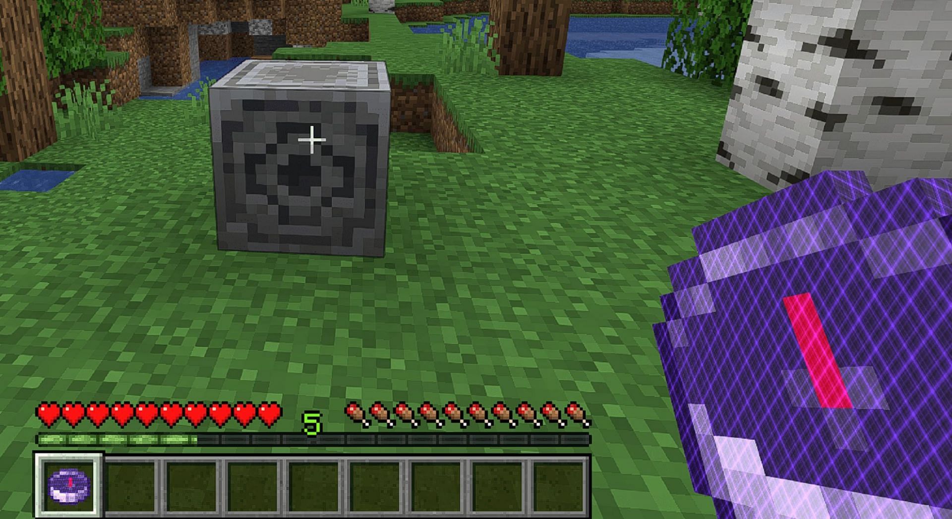 With a lodestone, Minecraft players can bond a compass to the block (Image via Mojang)