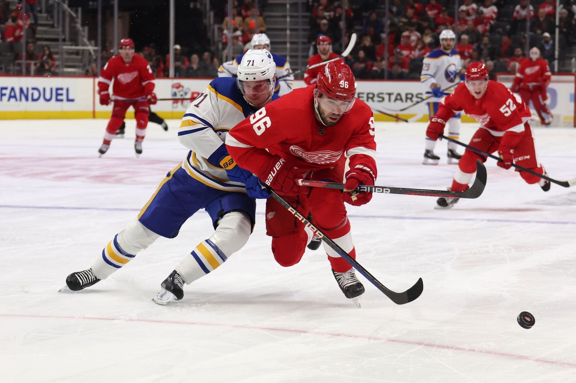 Sabres v Red Wings