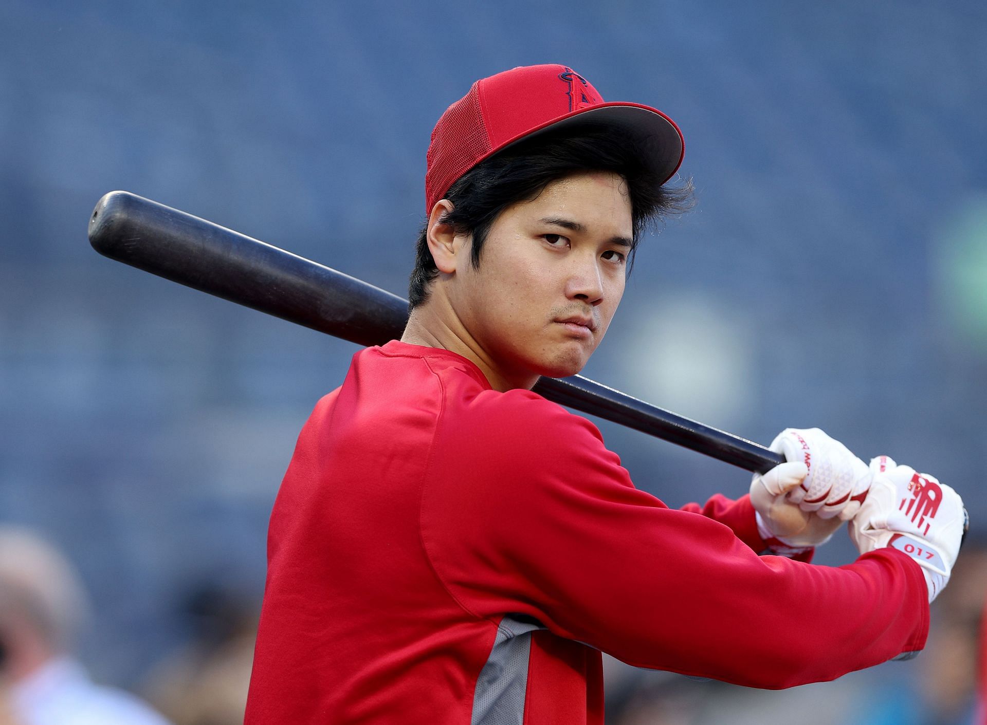 Shohei Ohtani #17 of the Los Angeles Angels looks on during batting practice