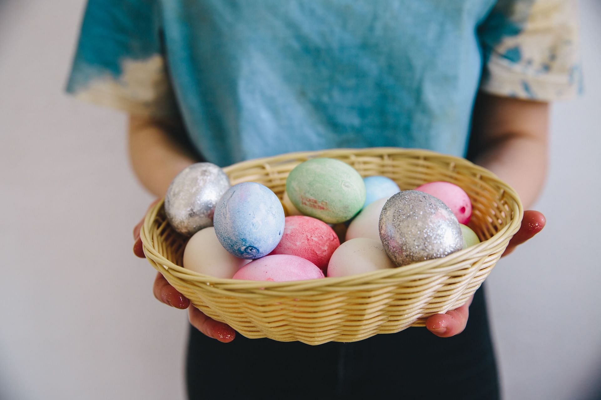 Are dyed Easter eggs safe to eat? (Image via pexels / polina zimmerman)
