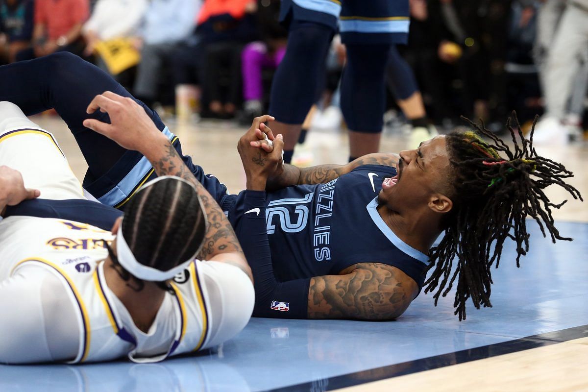 NBA Playoffs 2023 - Ja Morant injures his right hand in Game 1