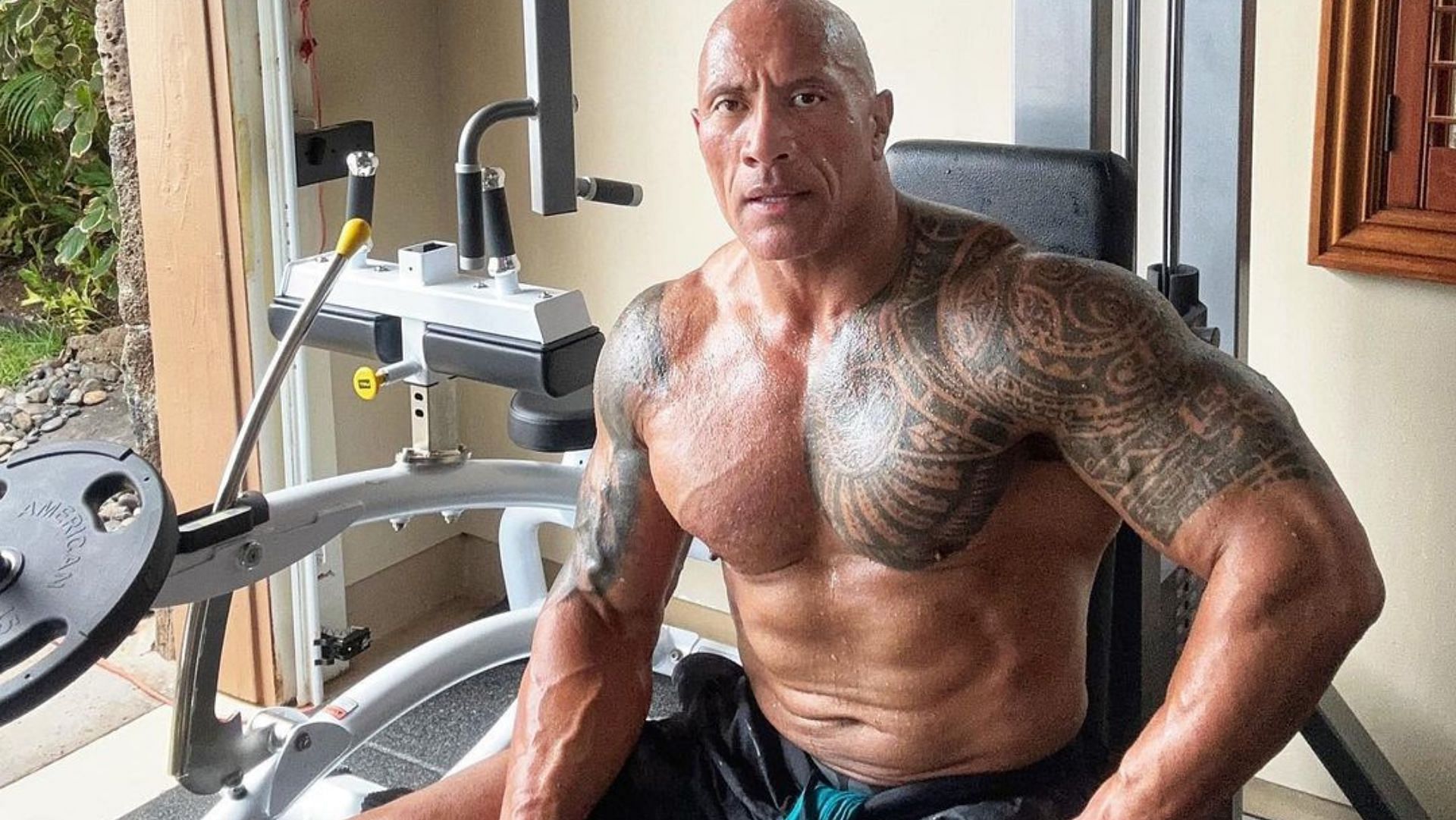 The Rock leg workout (Photo via The Rock&#039;s Instagram: @therock)