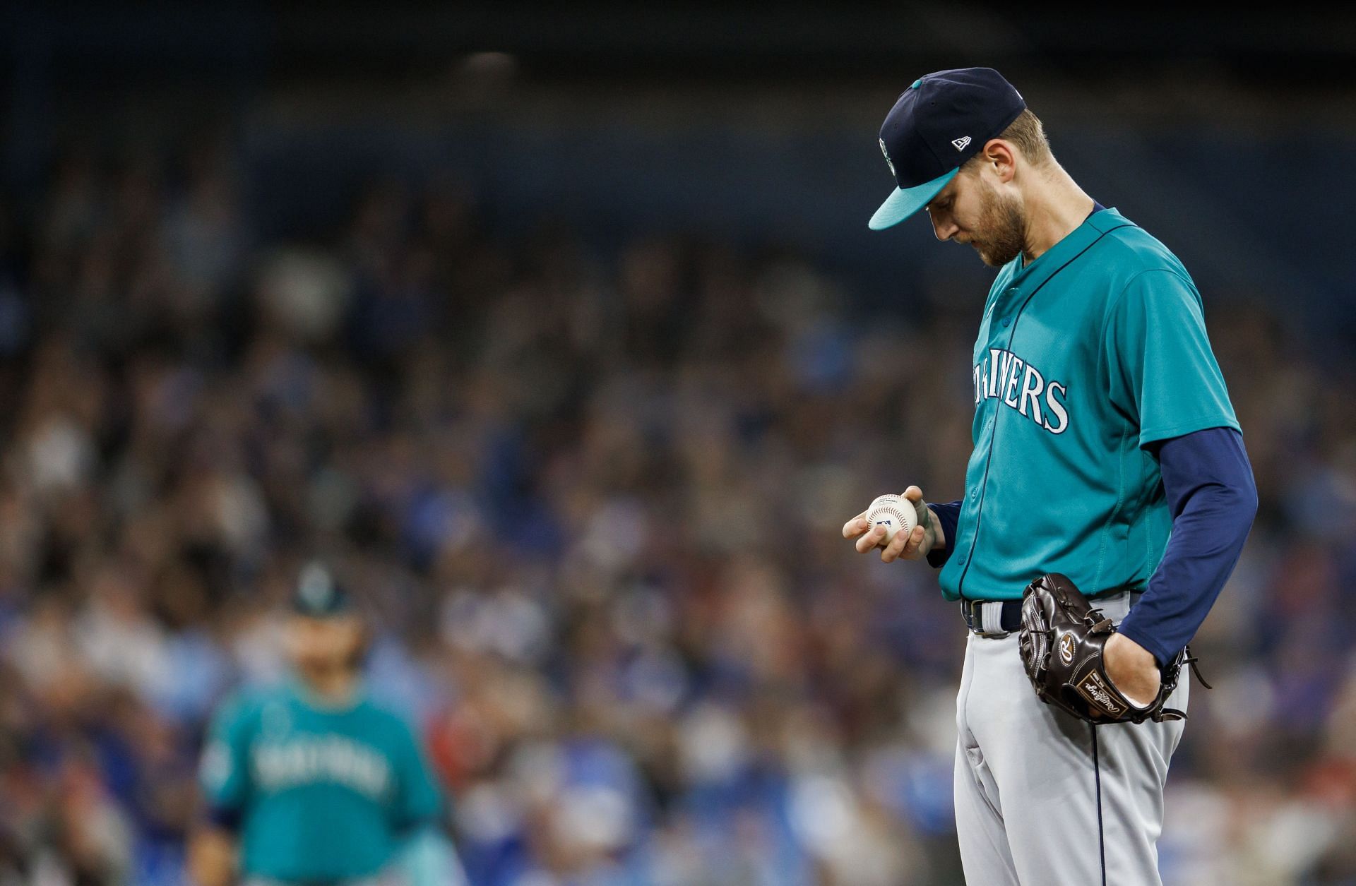 Mariners call-up Easton McGee takes no-hitter into seventh inning against  Blue Jays before giving up double 