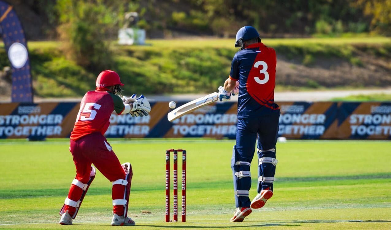 Sebastiaan Braat in action during an ECN match (PC: European Cricket Network)