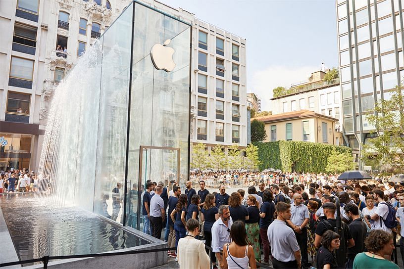 Apple Piazza Liberty is located in the heart of Milan (Image via Apple)