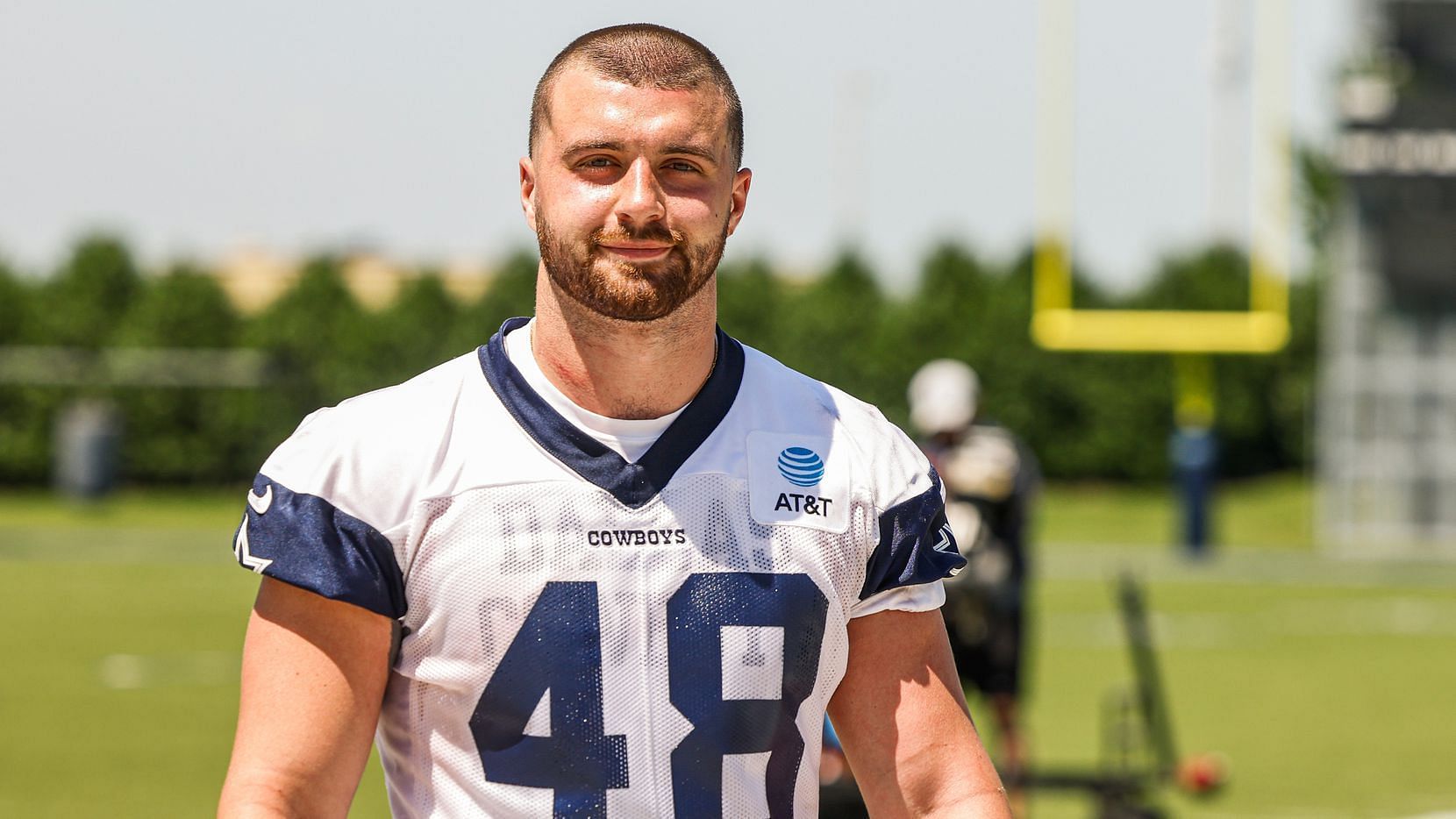 Jake Ferguson, Luke Schoonmaker Battling For Starting Tight End Job For Dallas  Cowboys