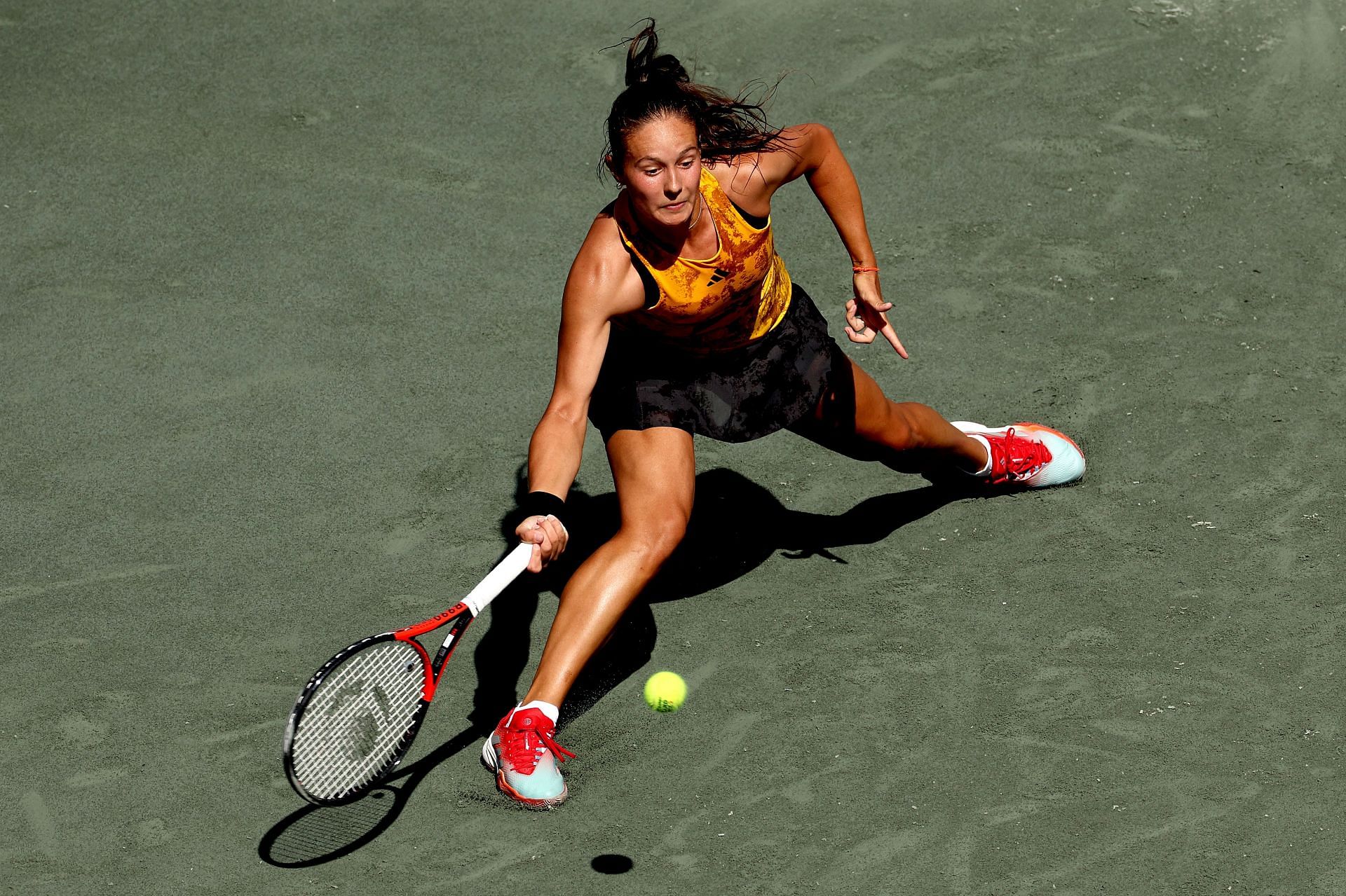 Daria Kasatkina at the 2022 Credit One Charleston Open.