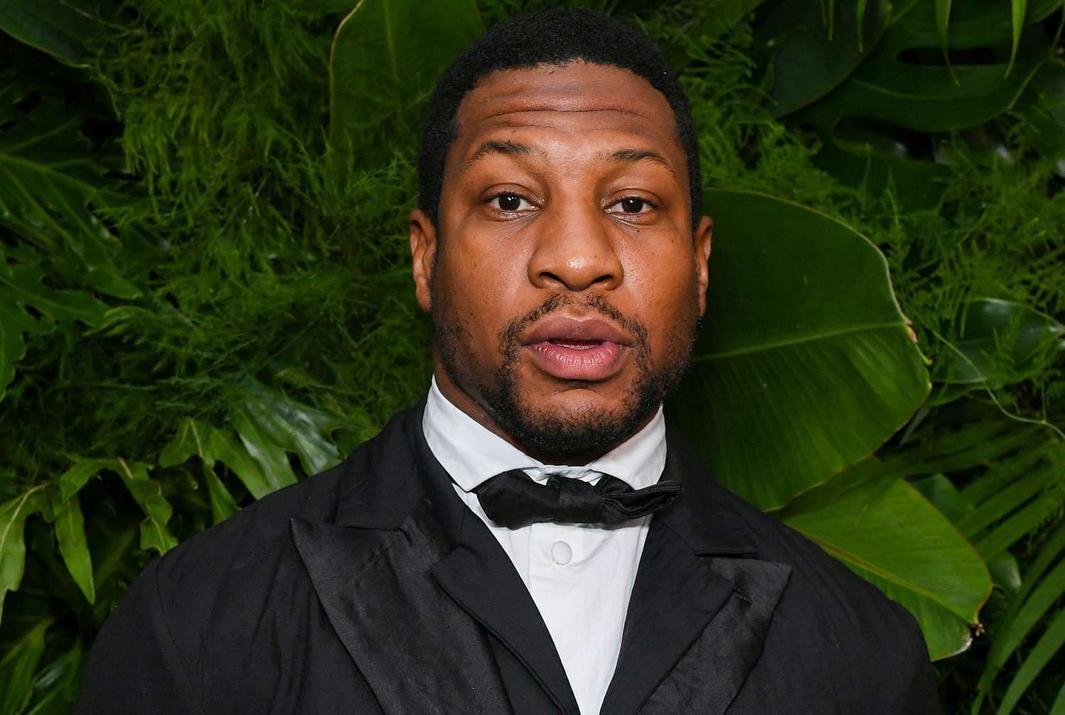 A new report sheds light on ongoing controversy surrounding Jonathan Majors (Image via Getty)