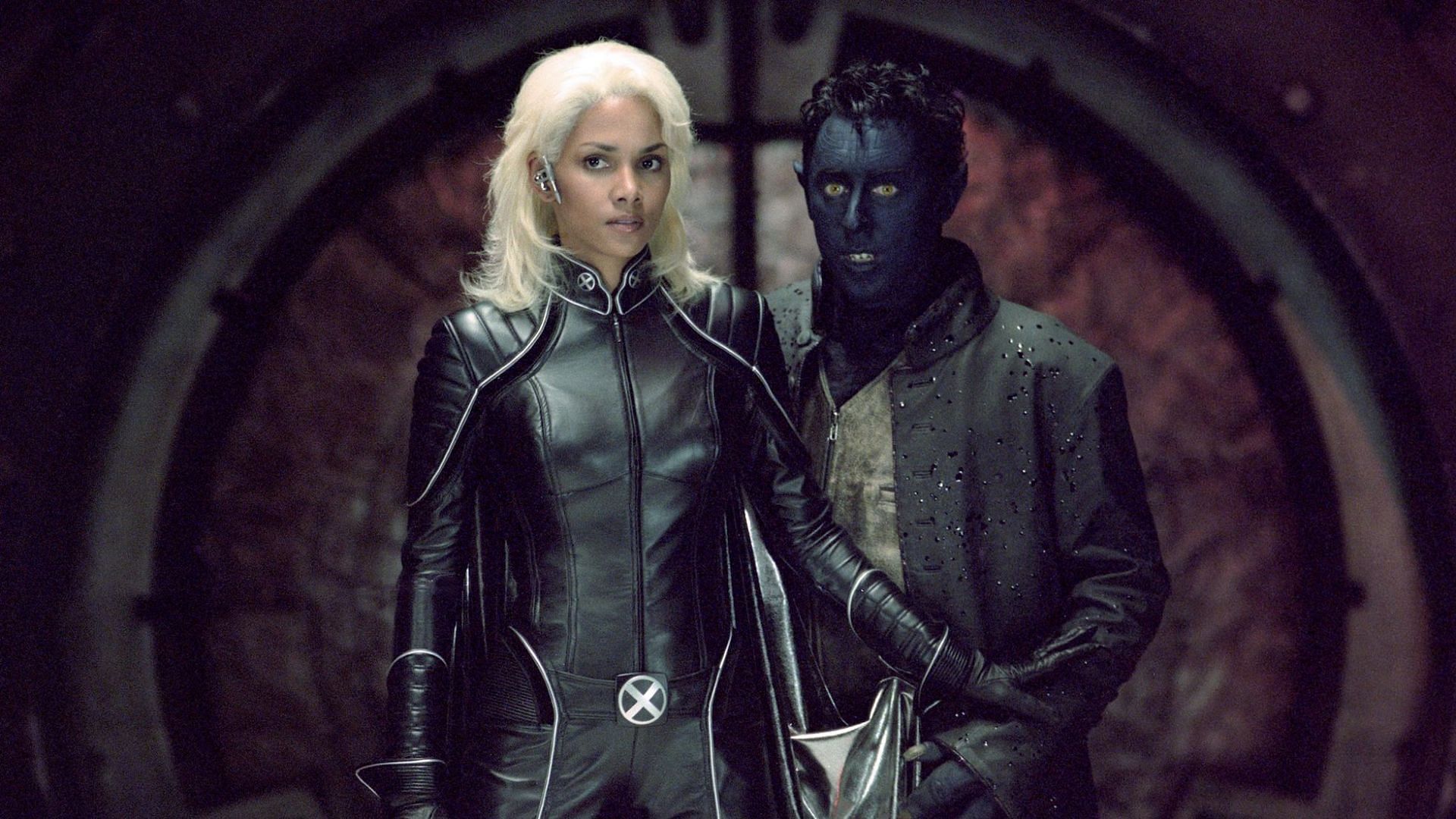 Berry&#039;s performance in the second X-Men film was a standout, showcasing Storm&#039;s leadership abilities and intense power (Image via 20th Century Fox)