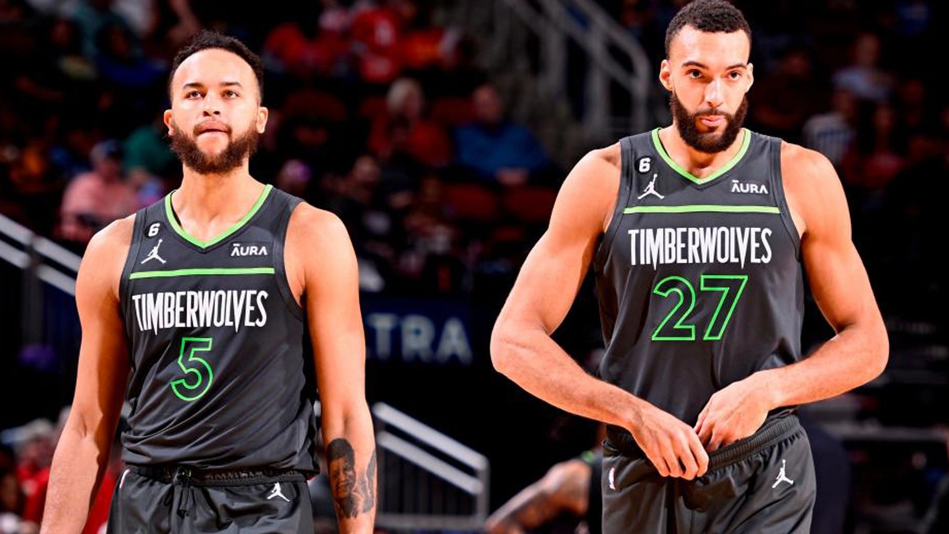 Kyle Anderson and Rudy Gobert share the floor (Source: Sporting News)
