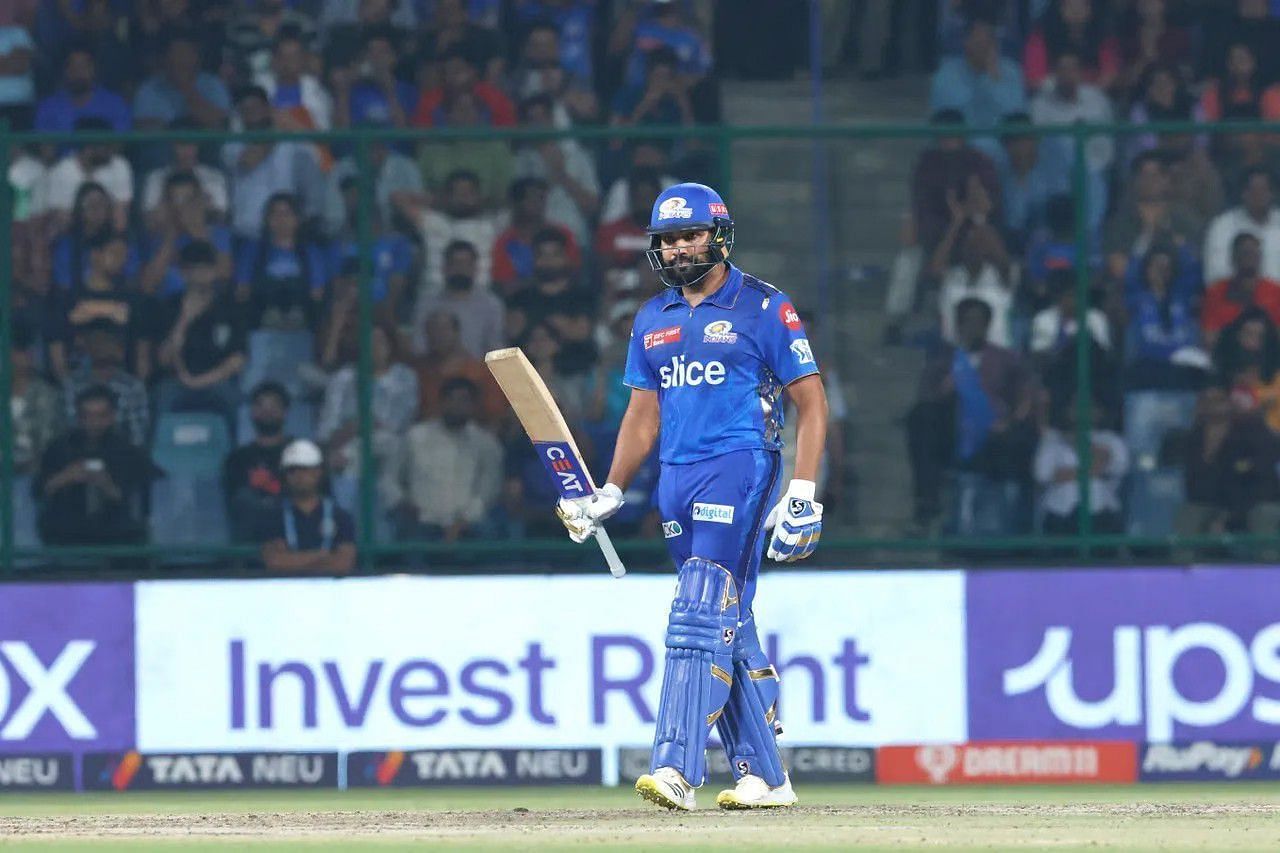 Rohit Sharma raises his bat after a fifty [IPLT20]