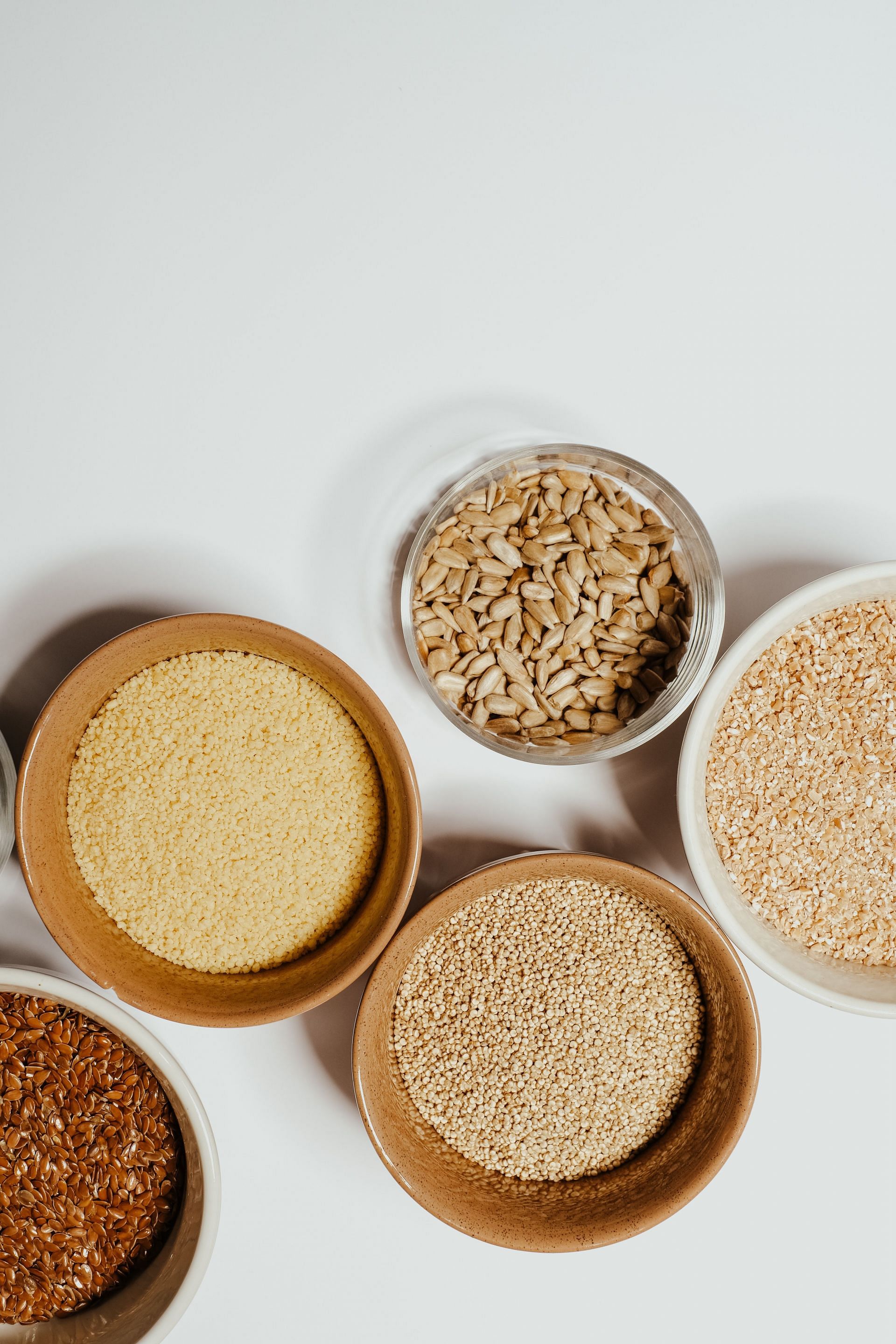 Whole grains: One of the foods to eat for dandruff-free hair (Image via Pexels)