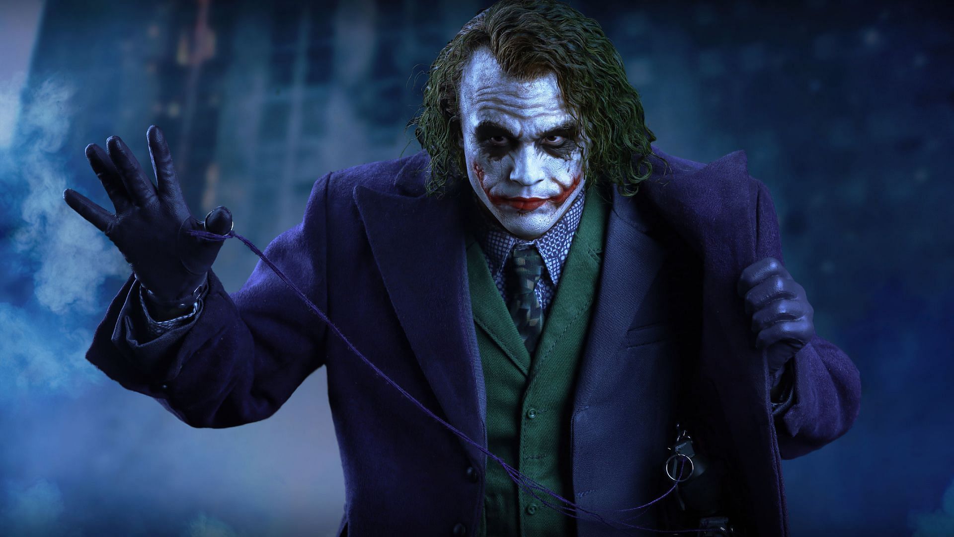 Heath Ledger worked extensively with Nolan to develop the character&#039;s backstory and motivations. (Image via DC)