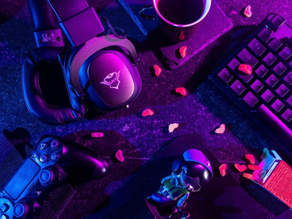 To balance the risks and rewards of gaming, moderation is key (Lucie Liz/ Pexels)