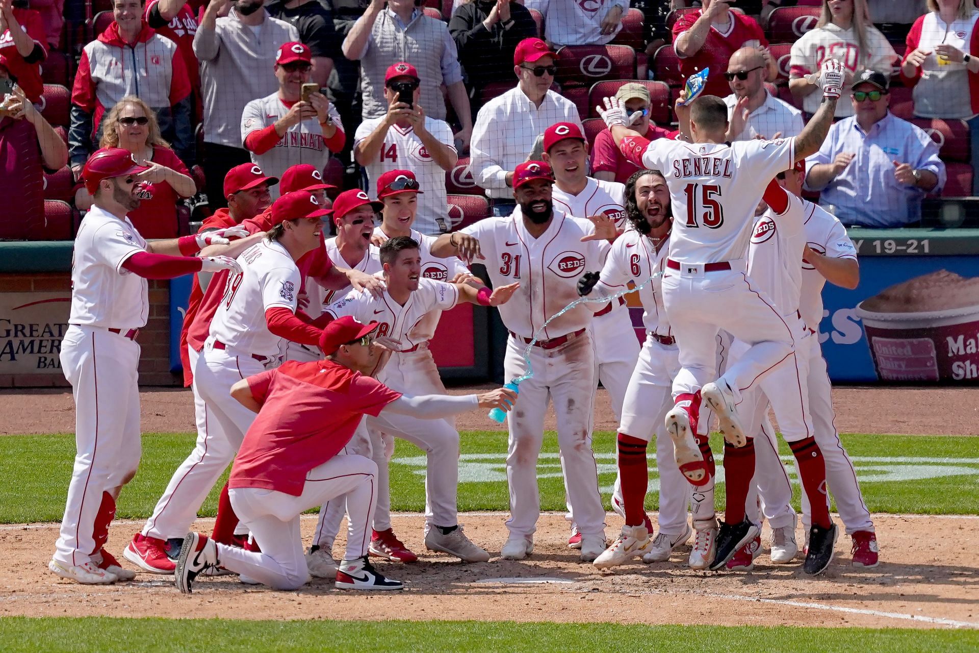 Texas Rangers v Cincinnati Reds