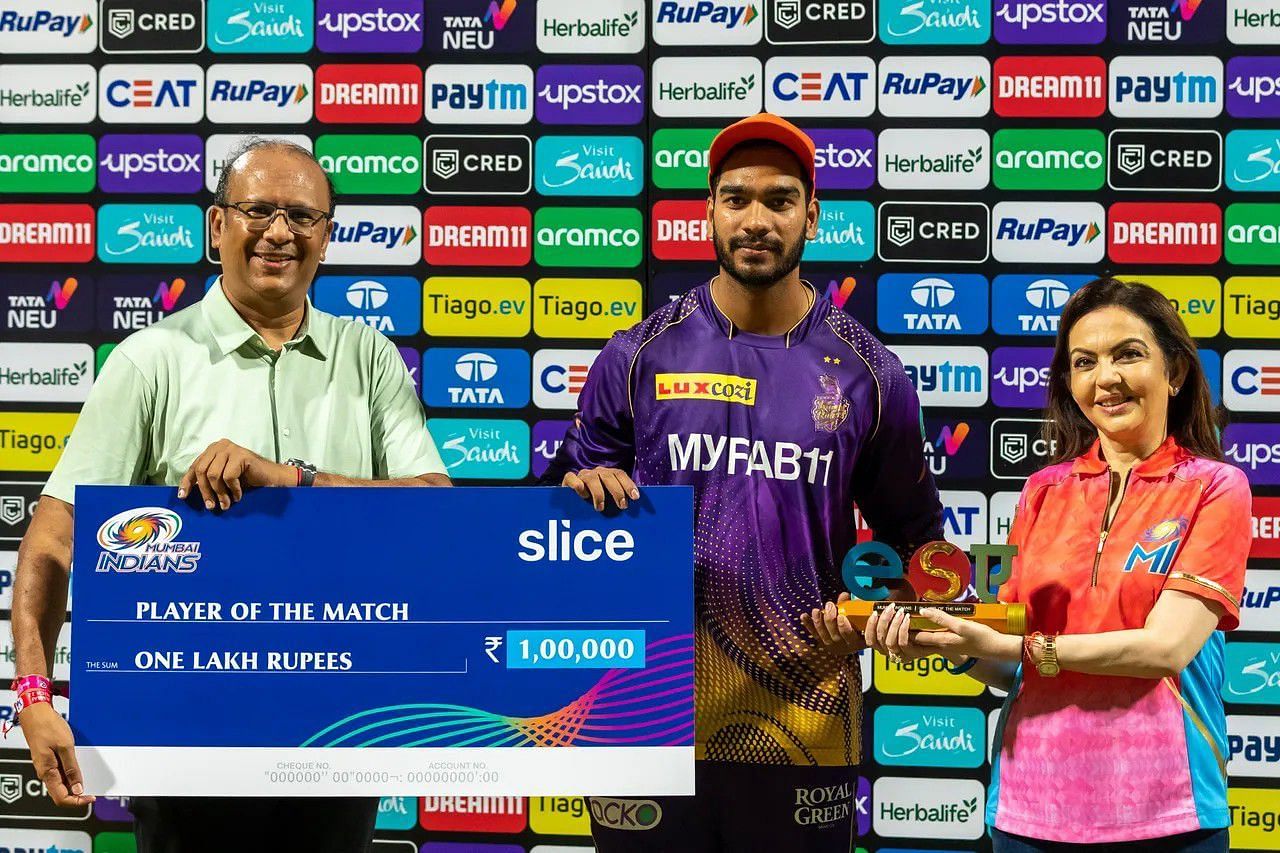 Venkatesh Iyer receiving the Player of the Match honors [IPLT20]