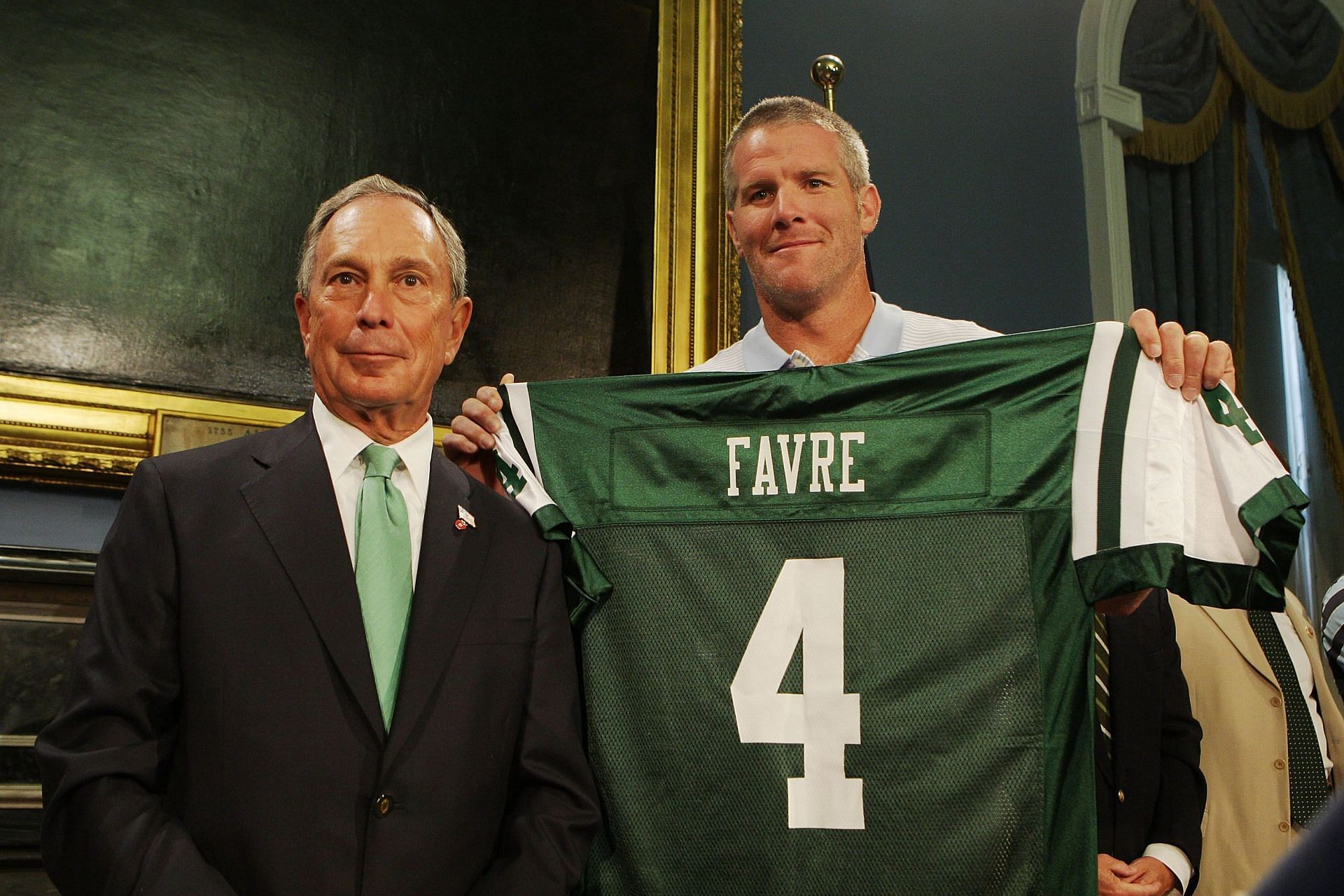 Mayor Bloomberg Welcomes Brett Favre to New York