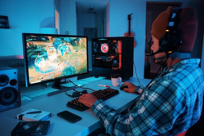 Best gaming desks for comfortable and ergonomic gaming