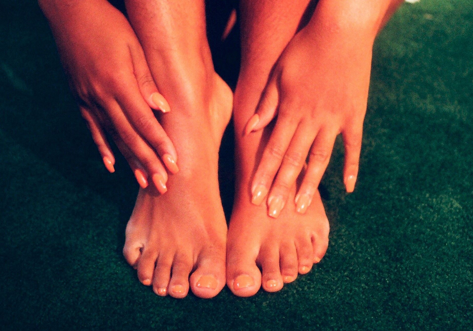 Benefits of pedicure (Photo via Billie/Unsplash)