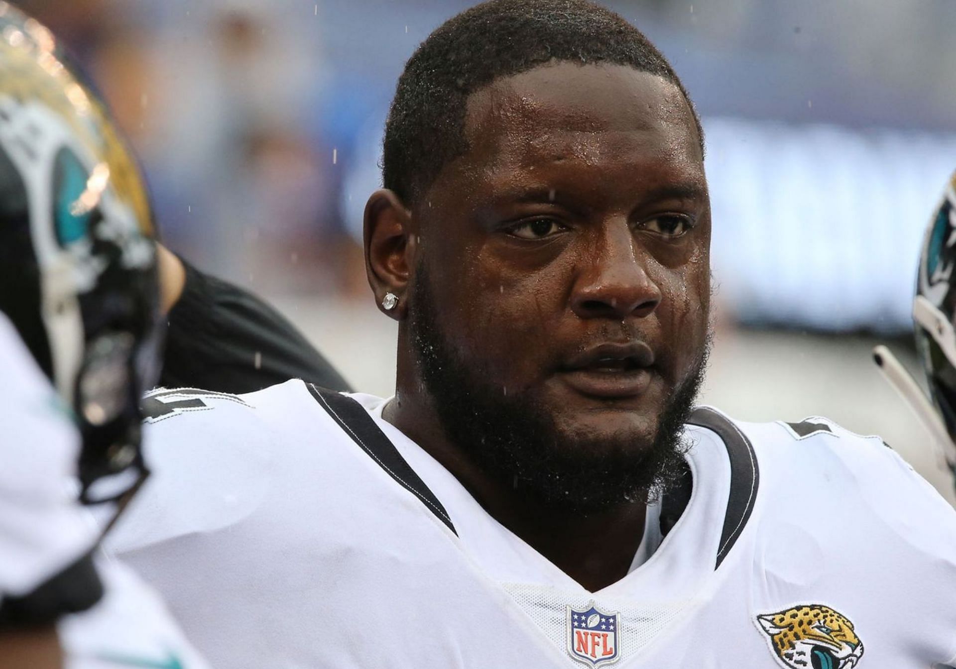 Jacksonville Jaguars use franchise tag on top OL Cam Robinson