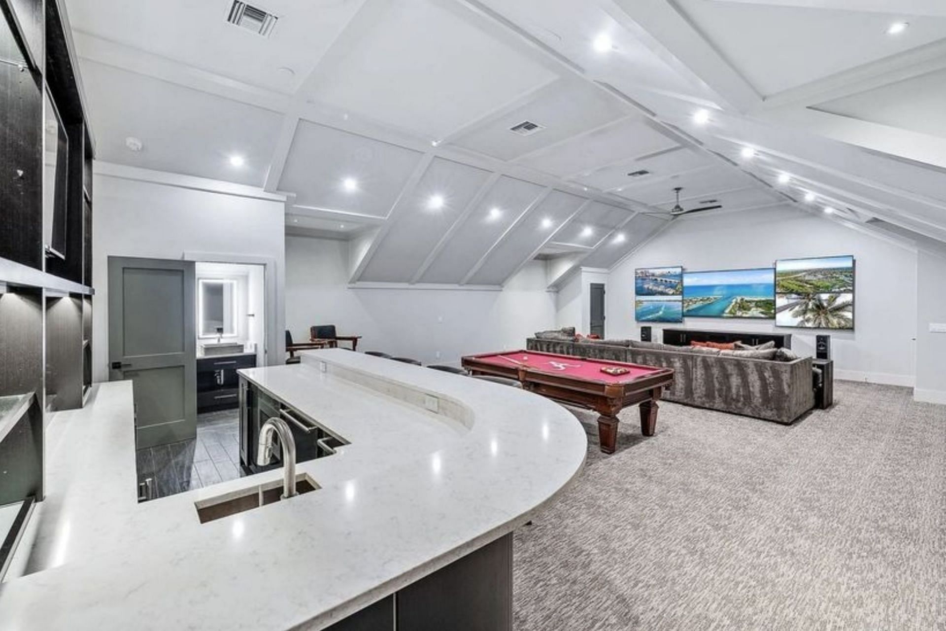 Game Room( Image via Realtor.com)