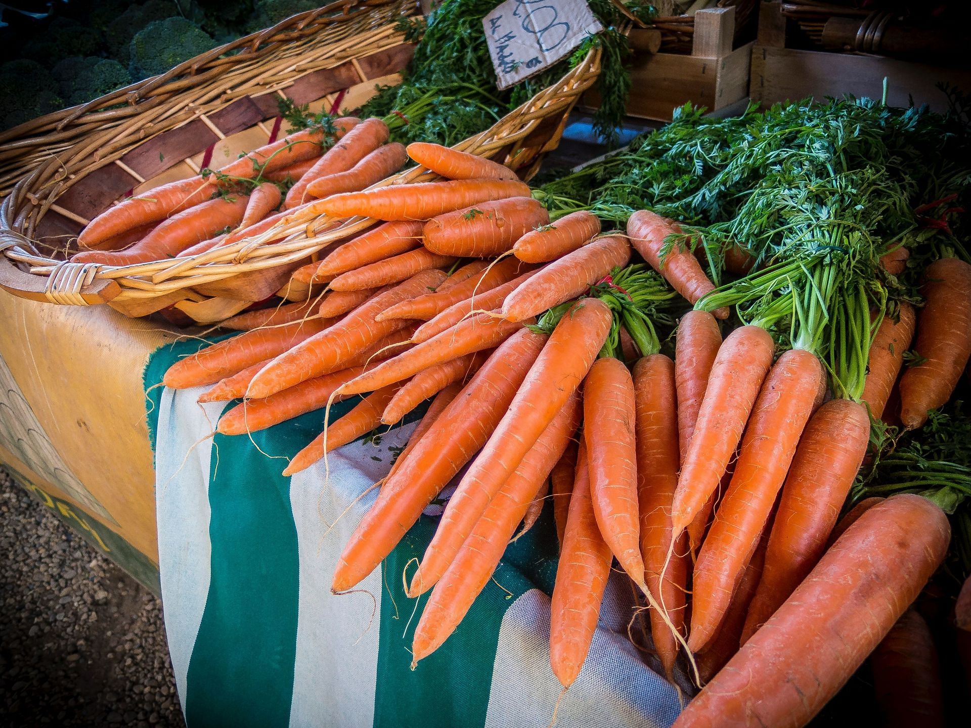 Carrots are rich in pyridoxine. (Image via Pexels)