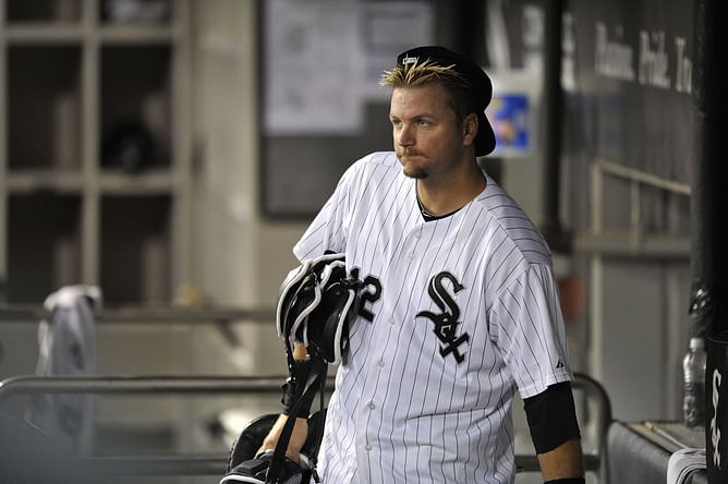 MLB umpire Joe West calls out former Chicago White Sox catcher A.J. Pierzynski with witty comeback after comical exchange